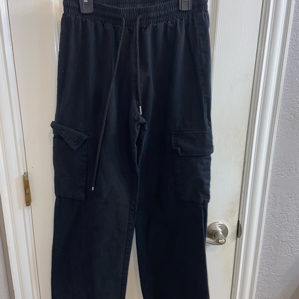 Comfy cargo sweatpants. Brand-Shein Size-XS Excellent condition